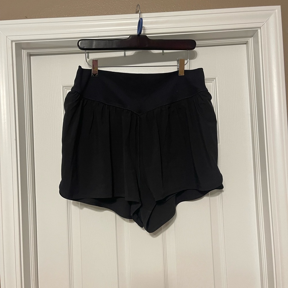 Aerie Black Athletic Shorts with Elastic Waistband